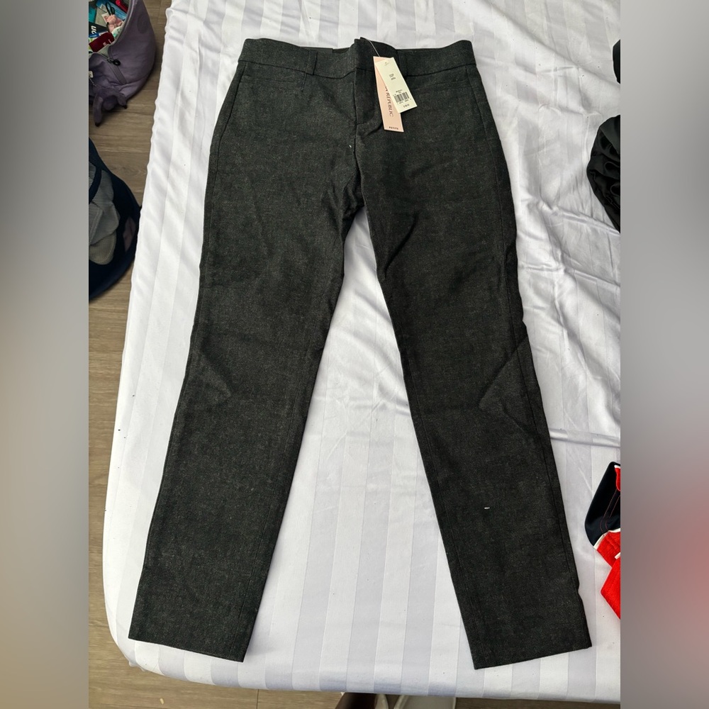 Banana Republic grey Sloan dress pants.